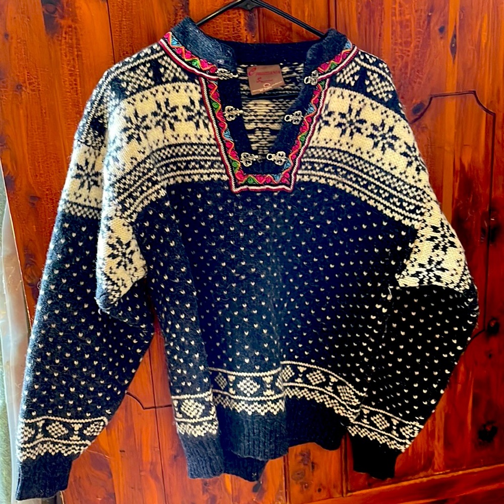 Hand knit beautiful sweater from Norway